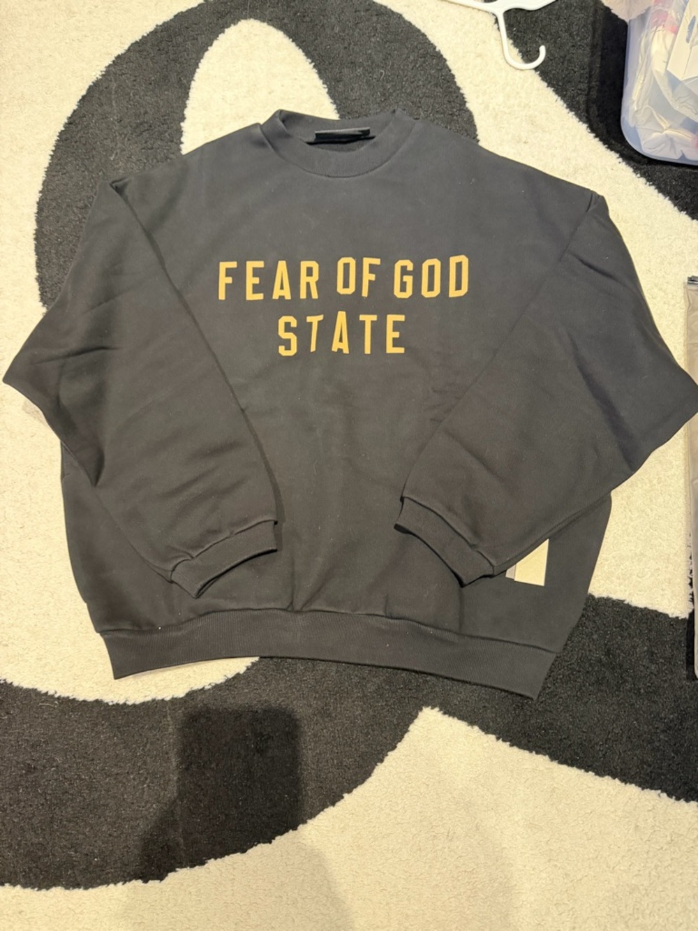 Fear of god Essential Crewneck